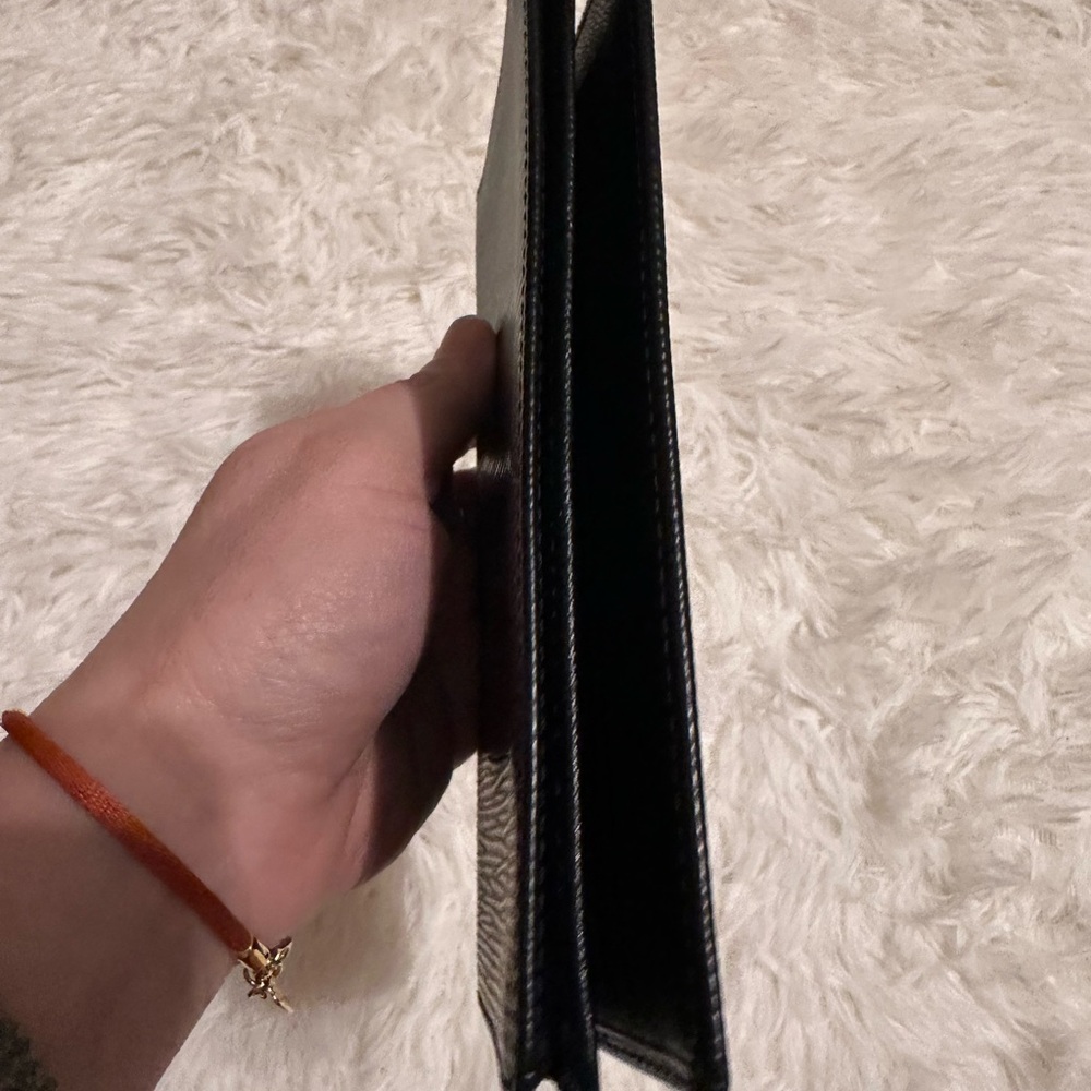 Louis Vuitton Black Wallet - Picture 7 of 11